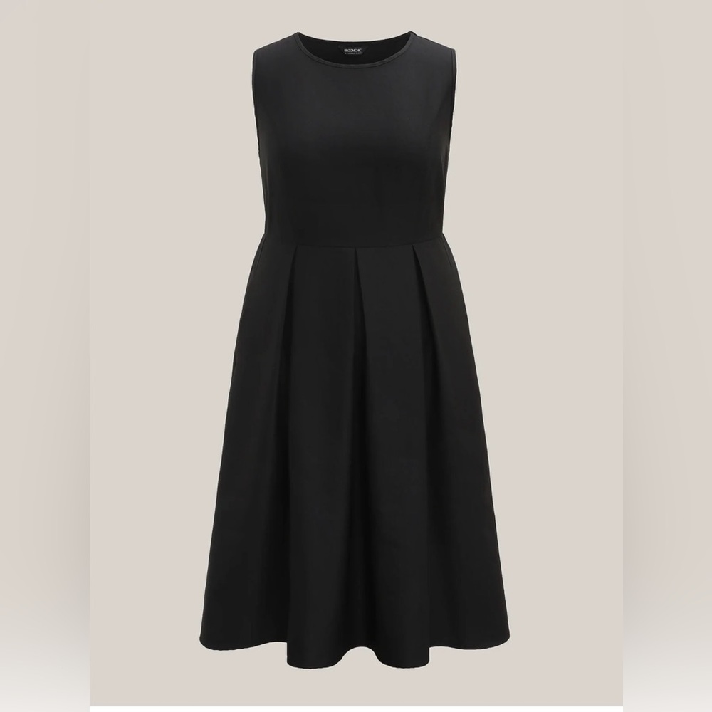 Brand New with Tag Black BloomChic Classic Woven Inner Pleated Midi Dress